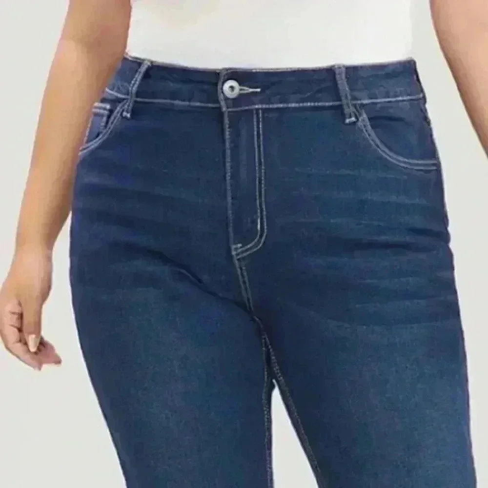 NWT!Stretchy high-rise roll hem knee denim short size 30 or 6X
